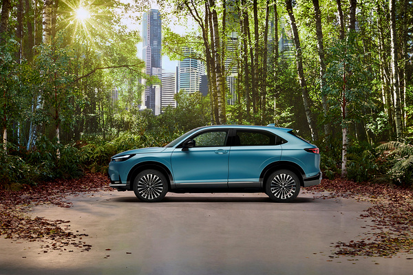 Honda e:Ny1 exterior view
