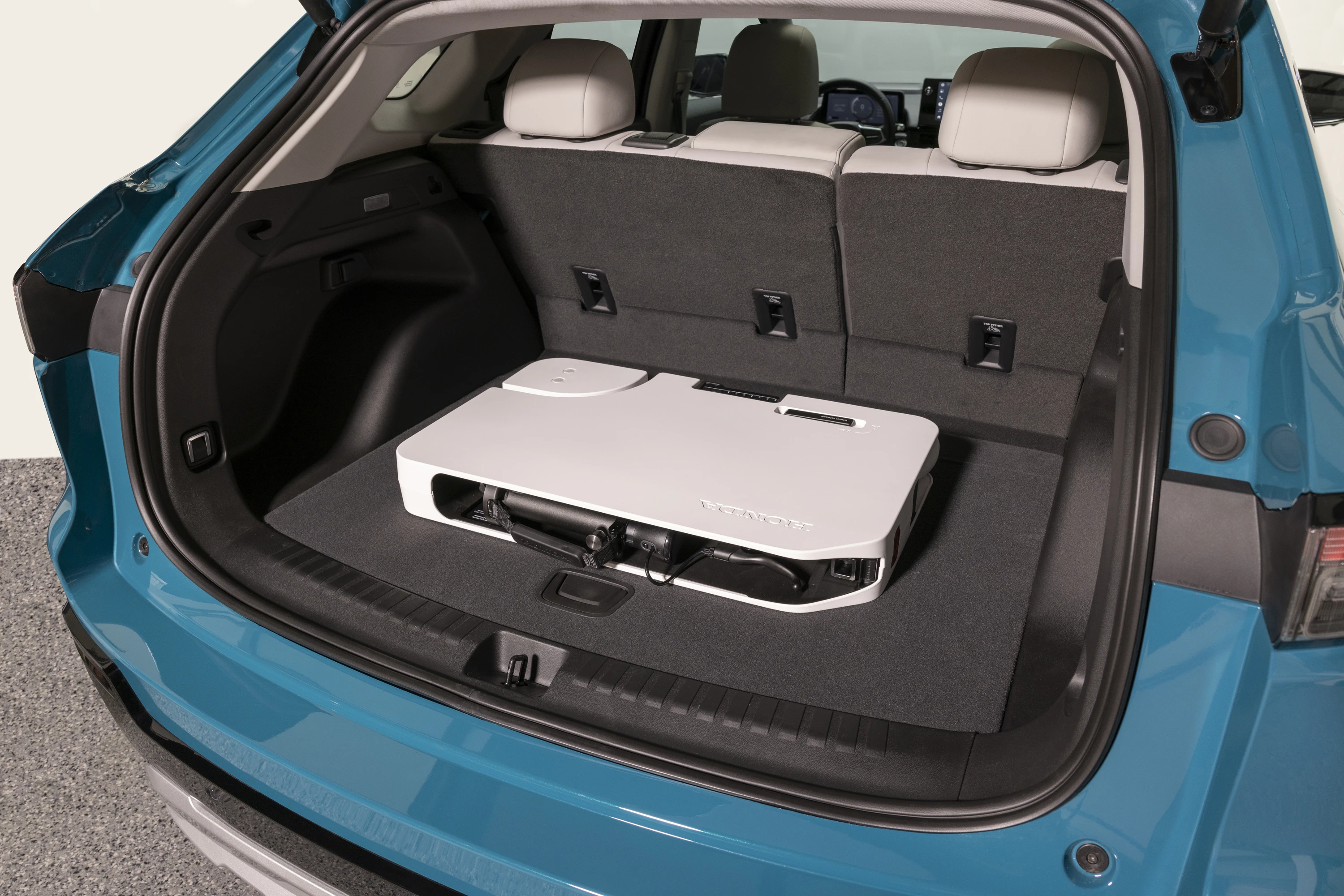 Honda Prologue FWD trunk view