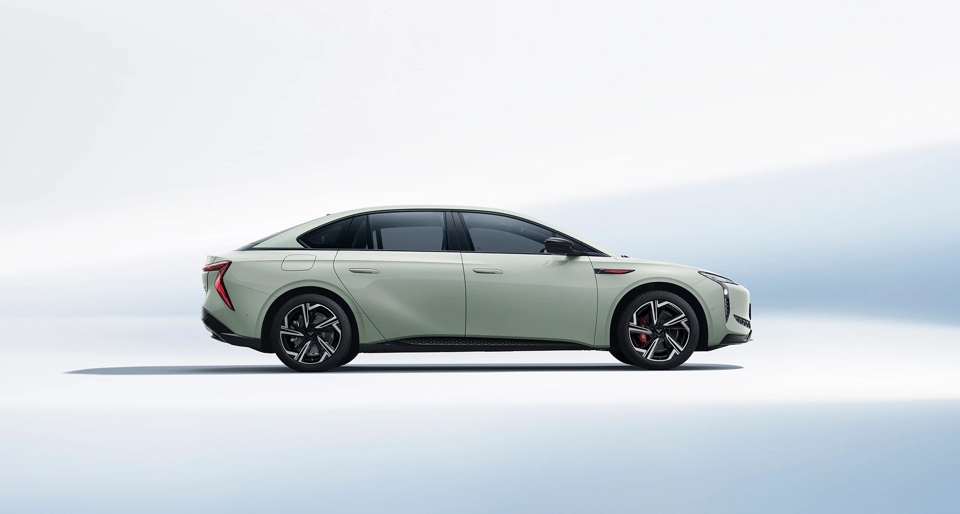 Hongqi EH7 AWD Pro exterior view