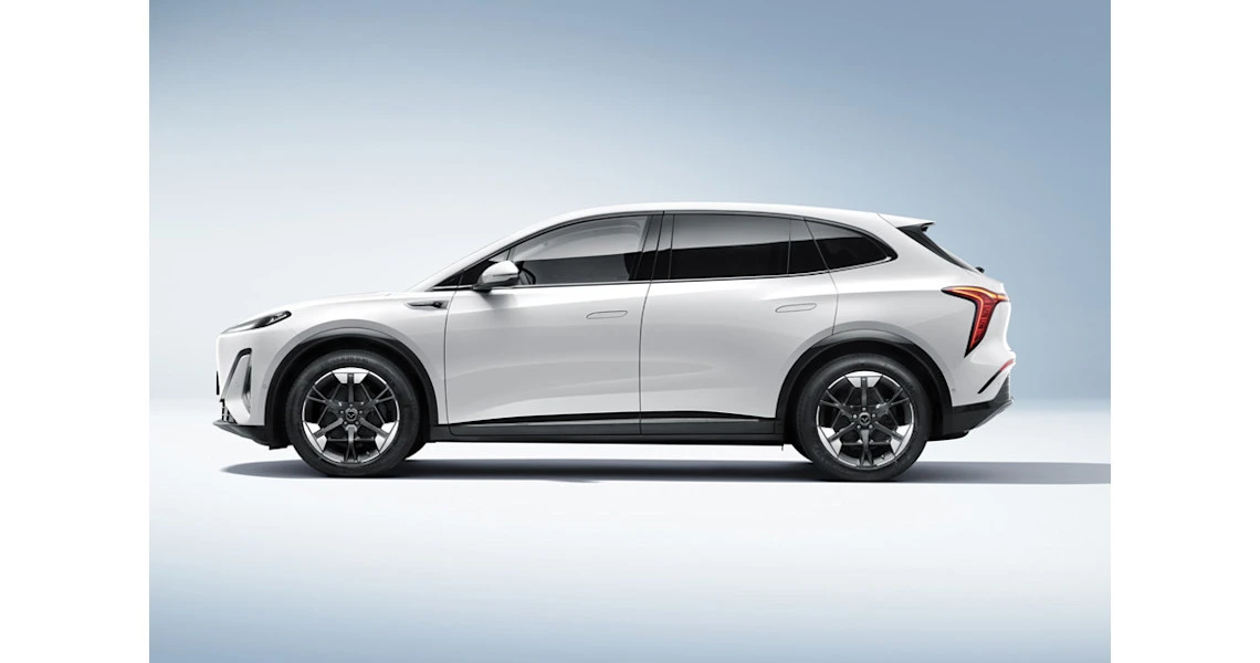 Hongqi EHS5 RWD exterior view