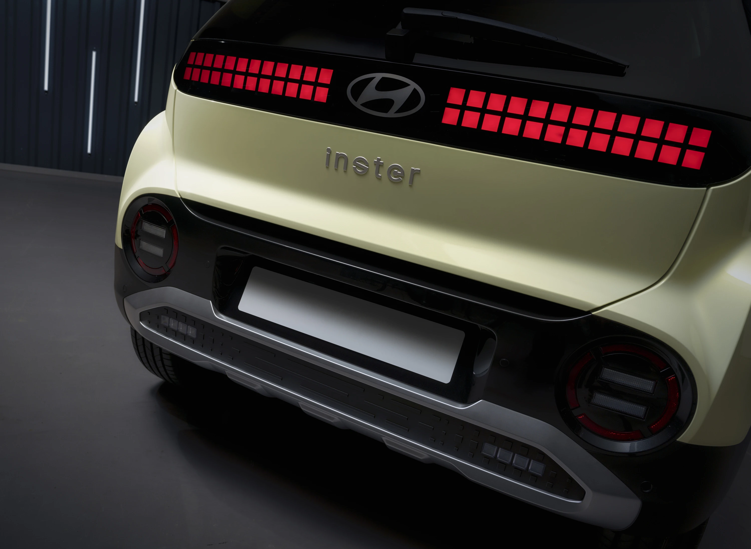 Hyundai INSTER Long Range rearlights view