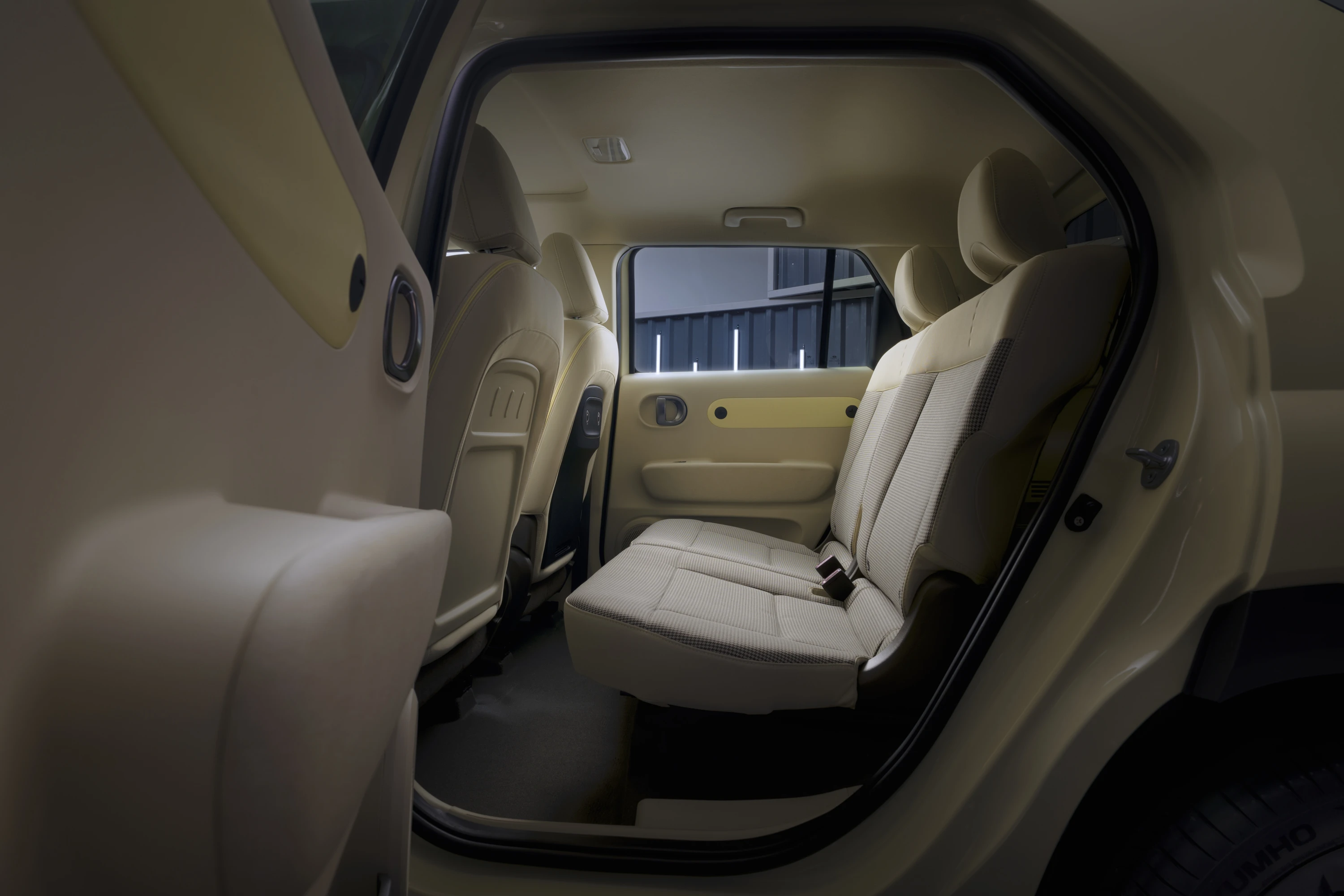 Hyundai INSTER Long Range secondrowseats view