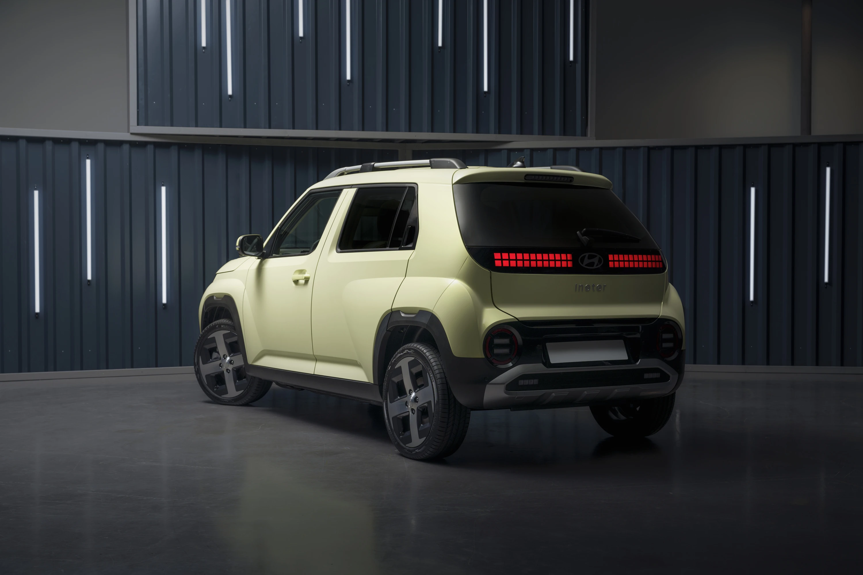 Hyundai INSTER Long Range exterior view