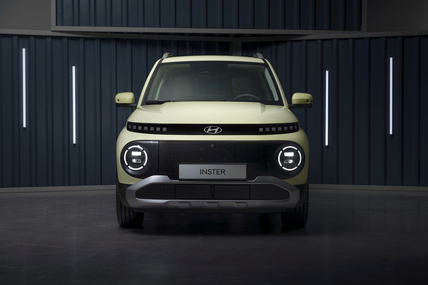 Hyundai INSTER Long Range exterior view