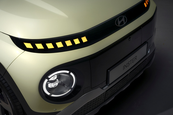 Hyundai INSTER Long Range headlights view