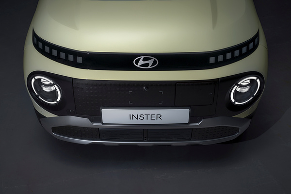 Hyundai INSTER Long Range headlights view