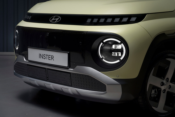 Hyundai INSTER Long Range headlights view