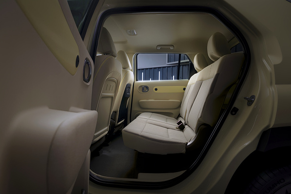 Hyundai INSTER Long Range secondrowseats view