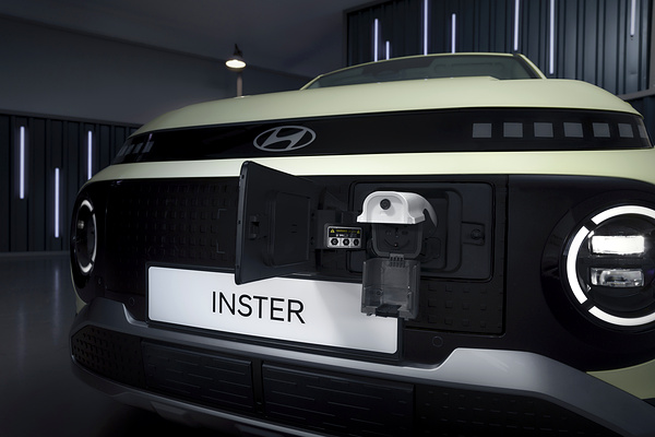 Hyundai INSTER Long Range unknown view