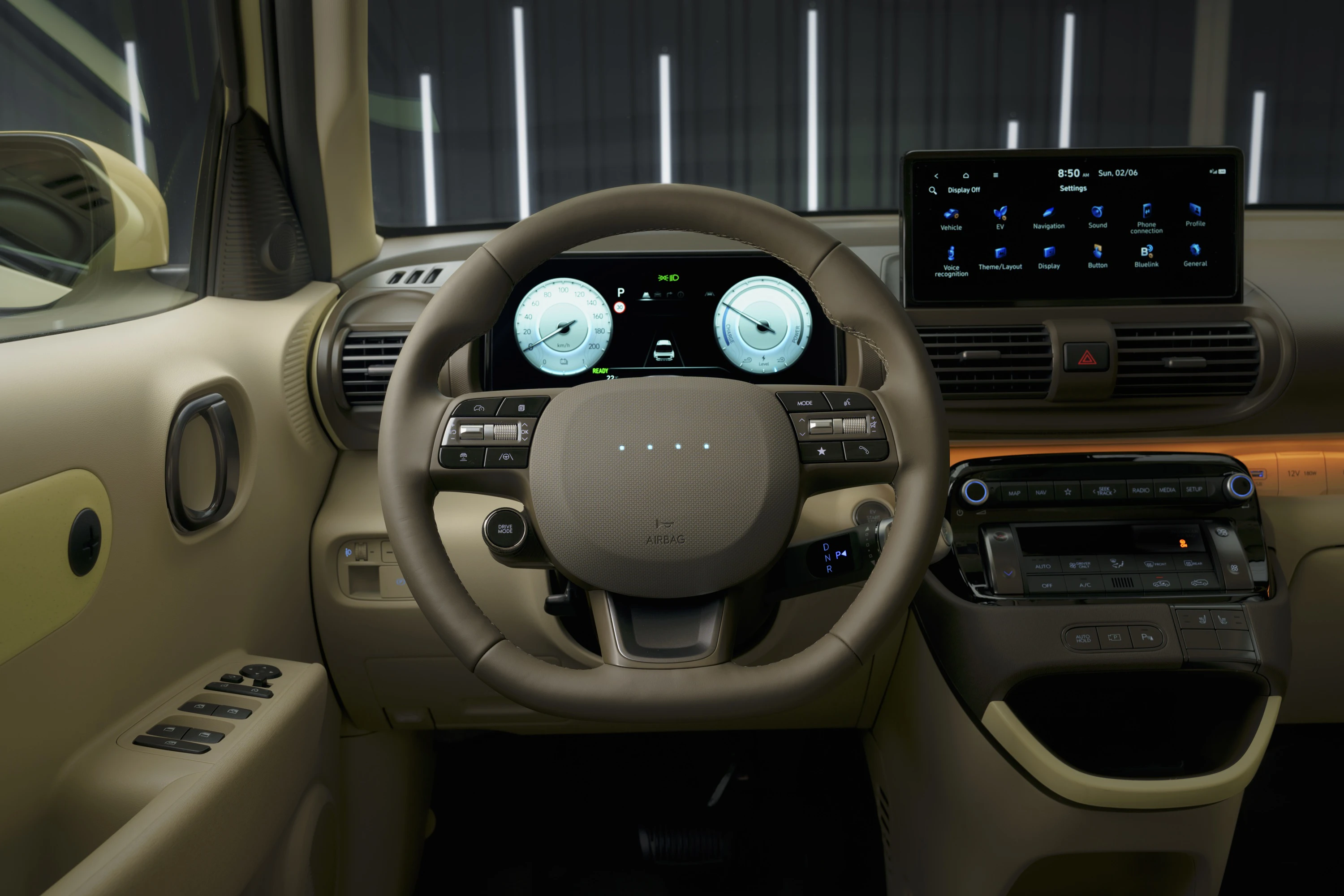 Hyundai INSTER Standard Range screens view