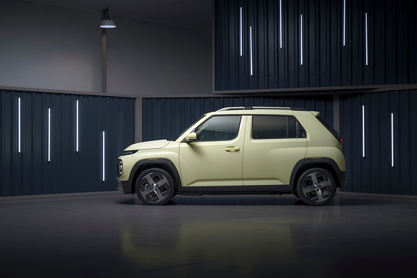 Hyundai INSTER Standard Range exterior view