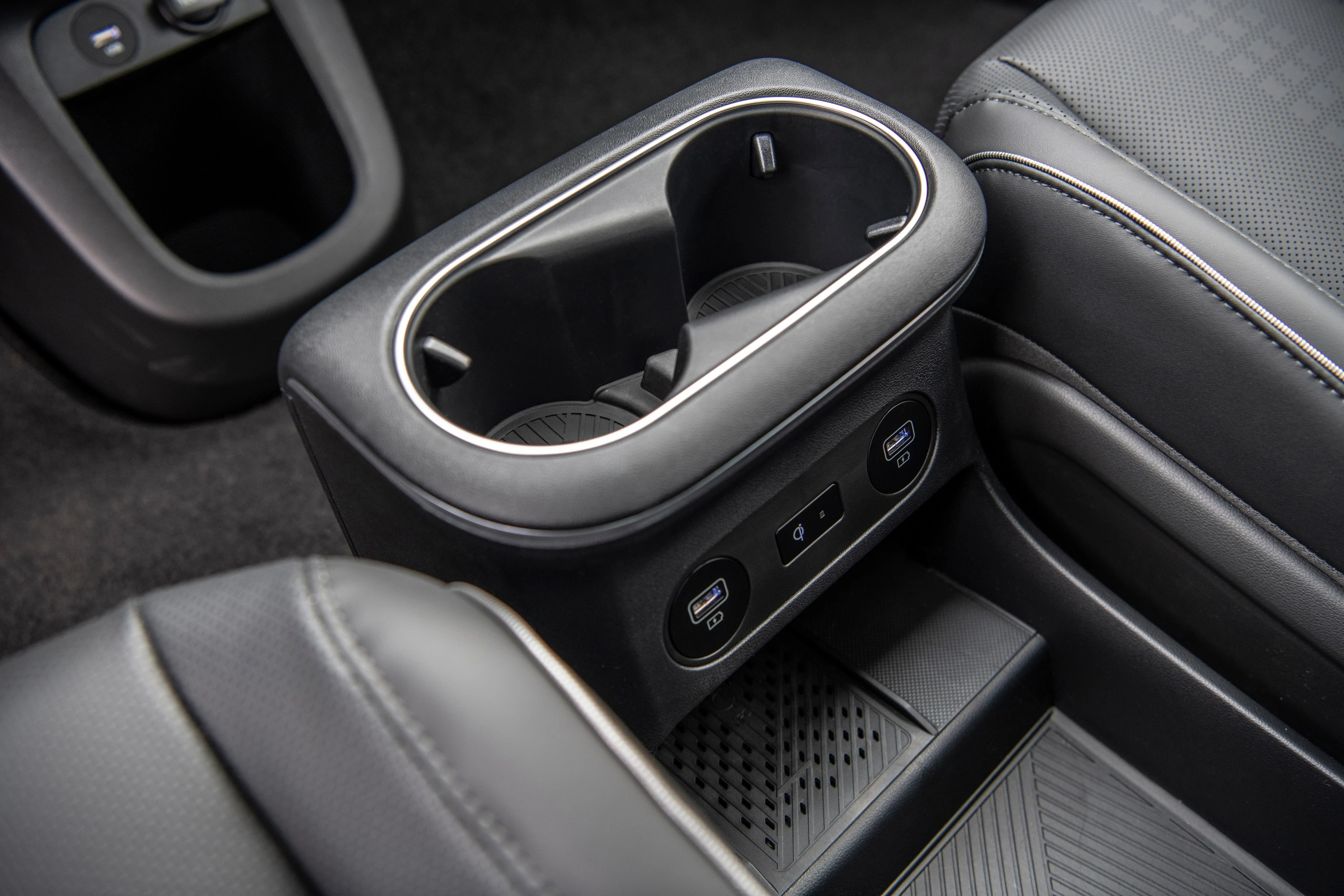 Hyundai Ioniq 5 Long Range 2WD interior view