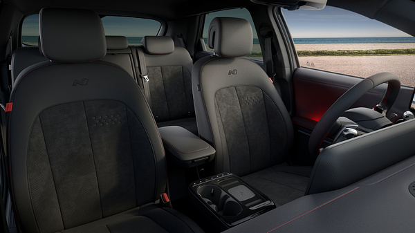 Hyundai Ioniq 5 Long Range AWD frontseats view