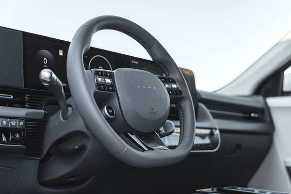 Hyundai Ioniq 5 Long Range AWD interior view