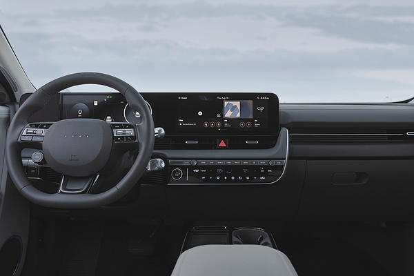 Hyundai Ioniq 5 Long Range AWD screens view