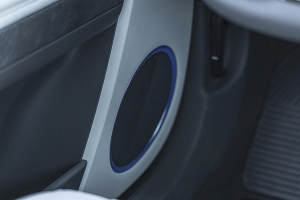 Hyundai Ioniq 5 Long Range AWD speakers view