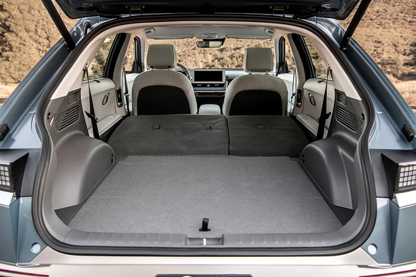 Hyundai Ioniq 5 Long Range AWD trunk view