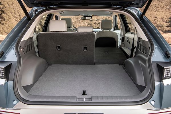 Hyundai Ioniq 5 Long Range AWD trunk view