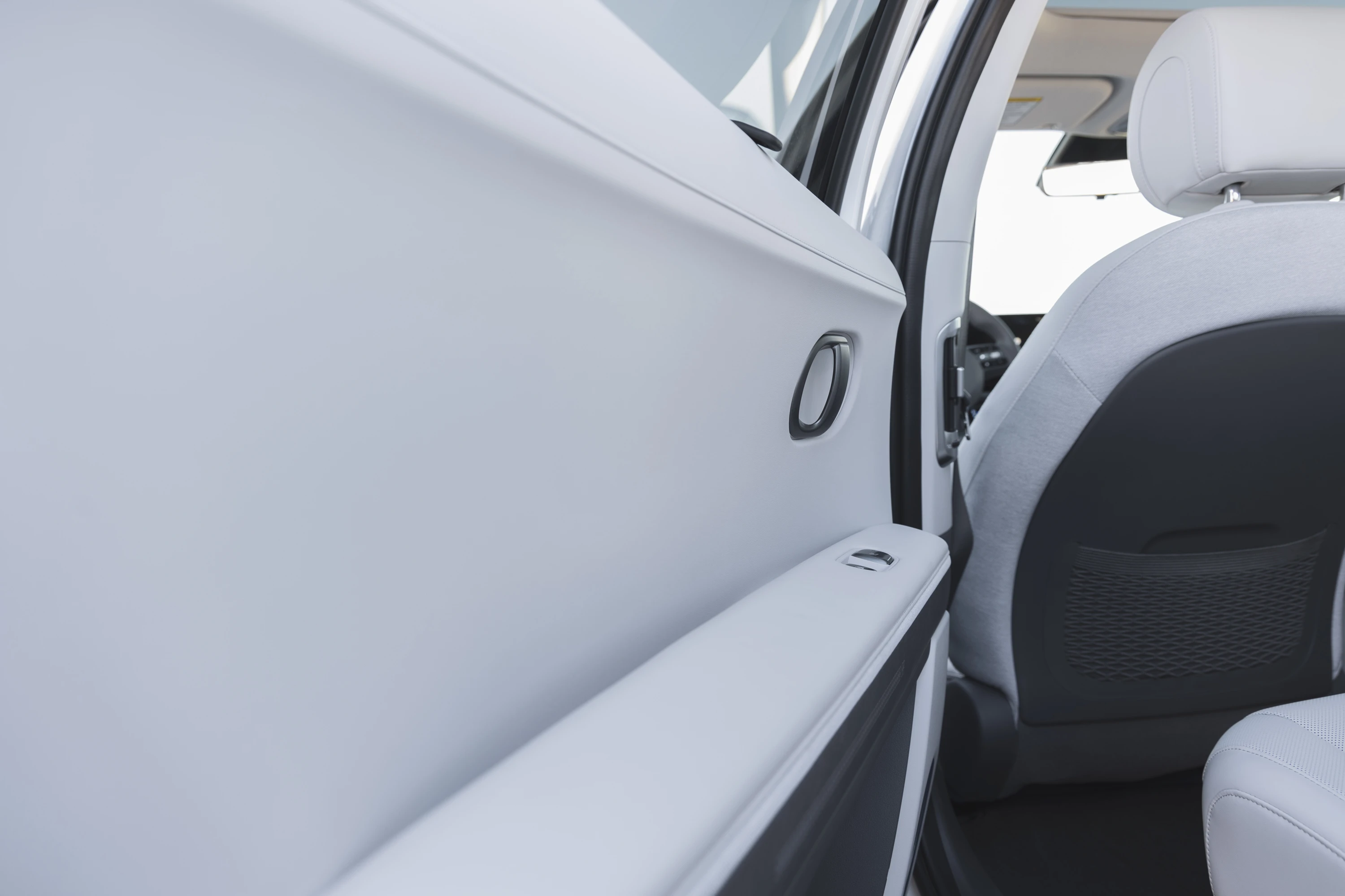 Hyundai IONIQ 5 Standard Range RWD details view
