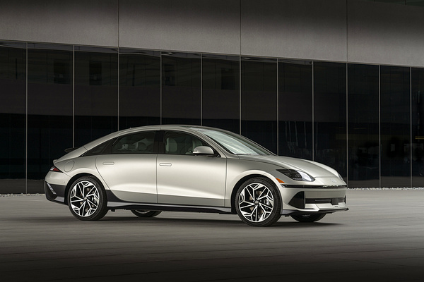Hyundai Ioniq 6 Long Range RWD electric sedan