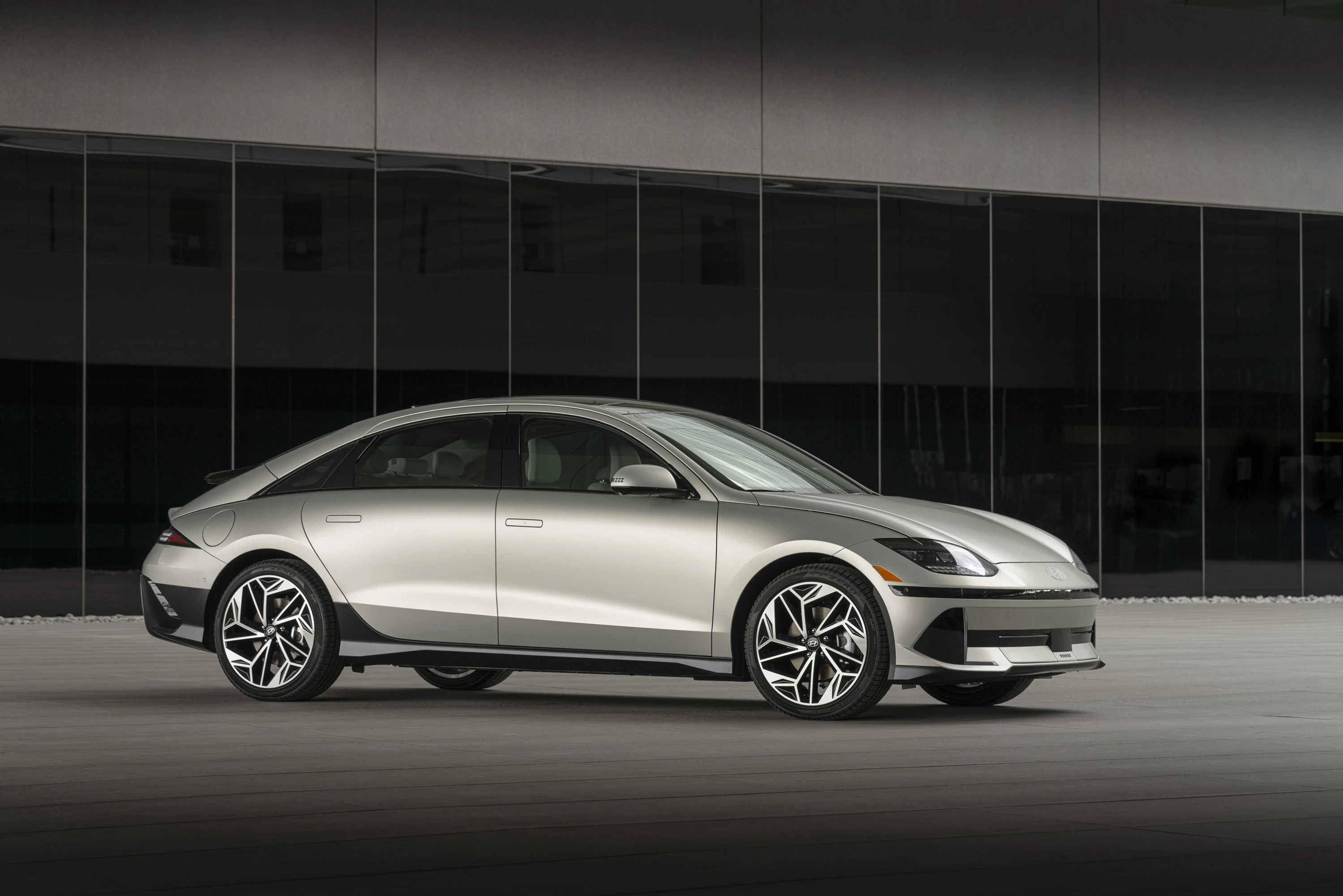 Hyundai Ioniq 6 Standard Range RWD electric vehicle variant