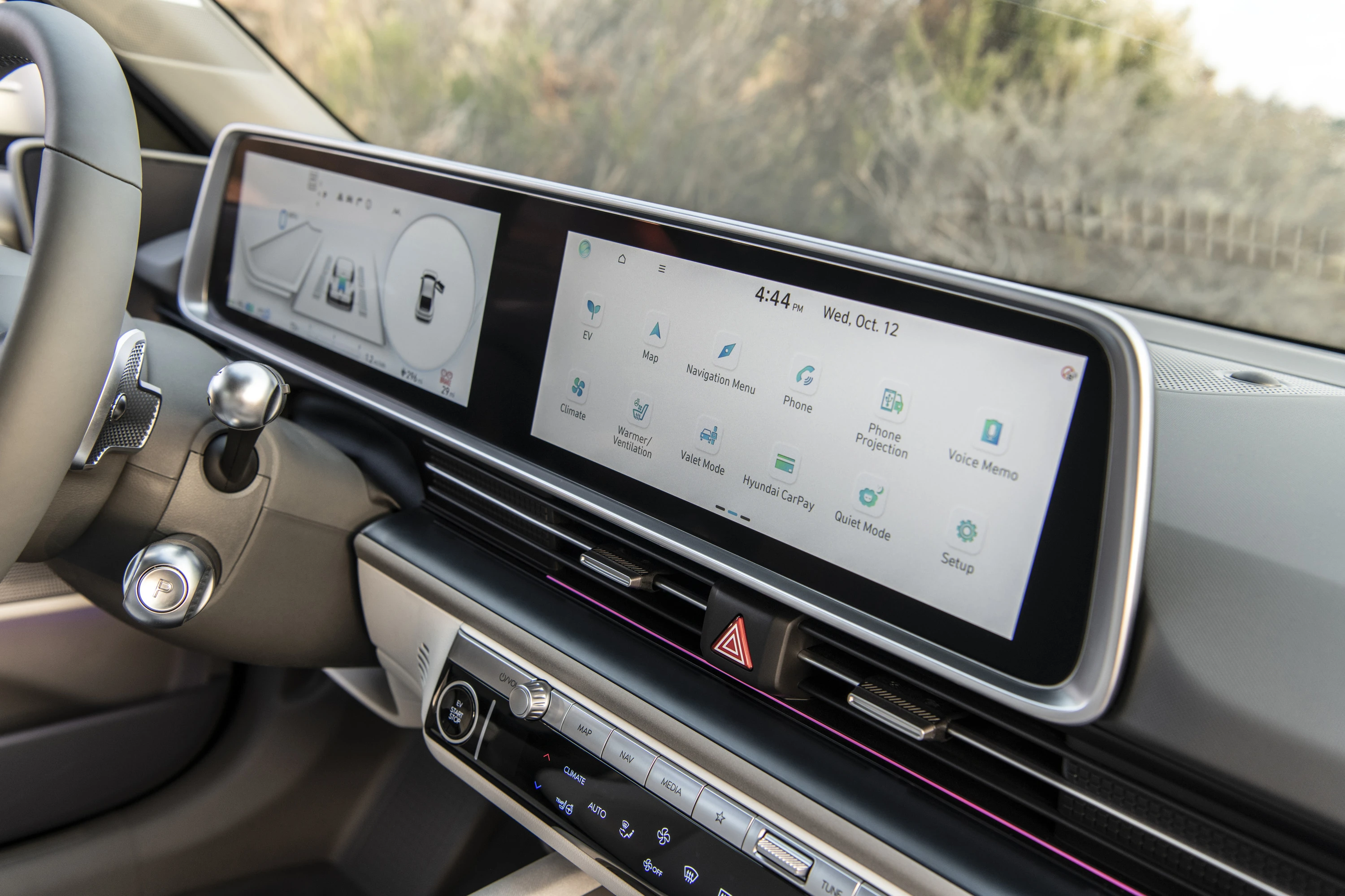 Hyundai Ioniq 6 Standard Range RWD screens view