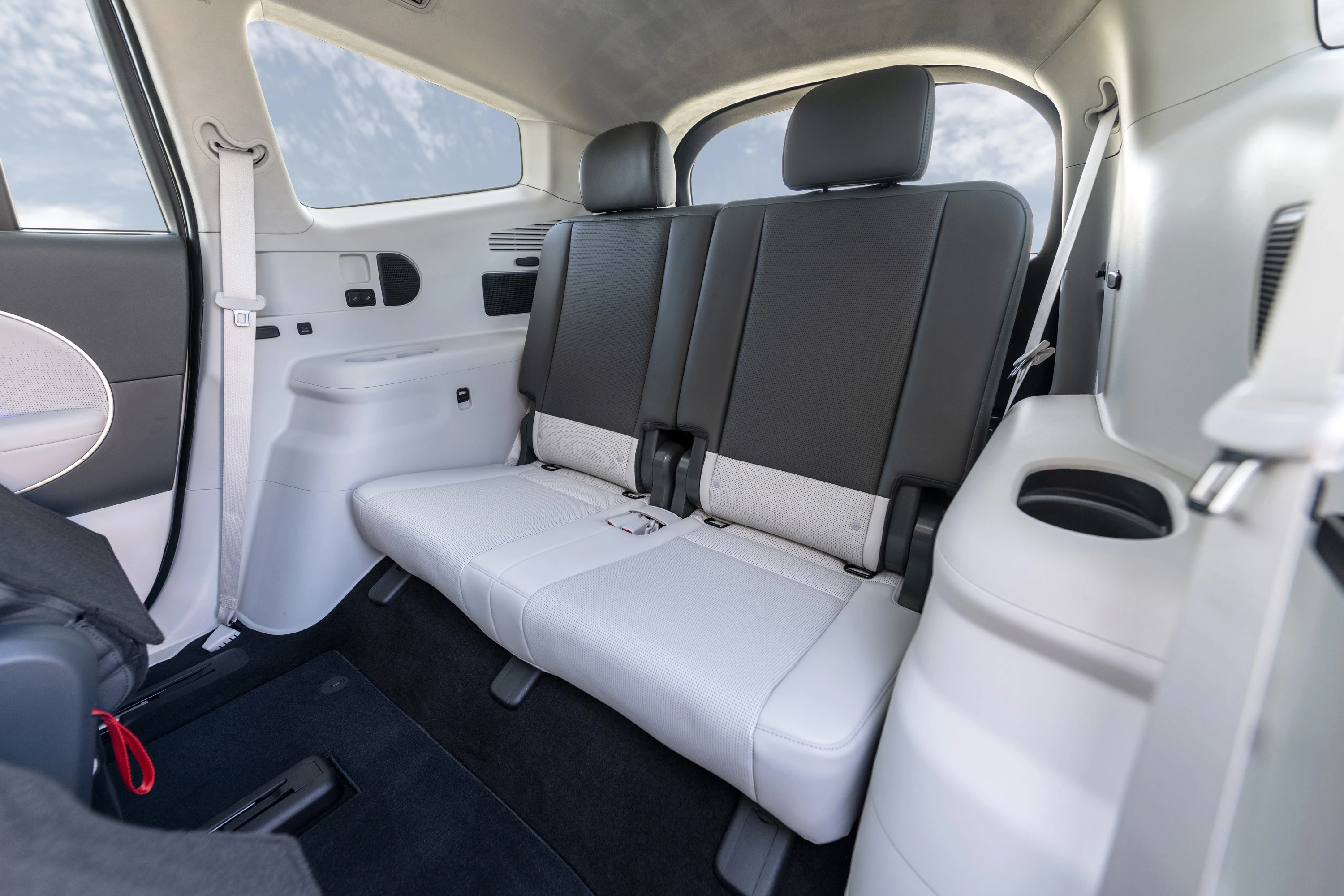 Hyundai IONIQ 9 AWD Long Range thirdrowseats view