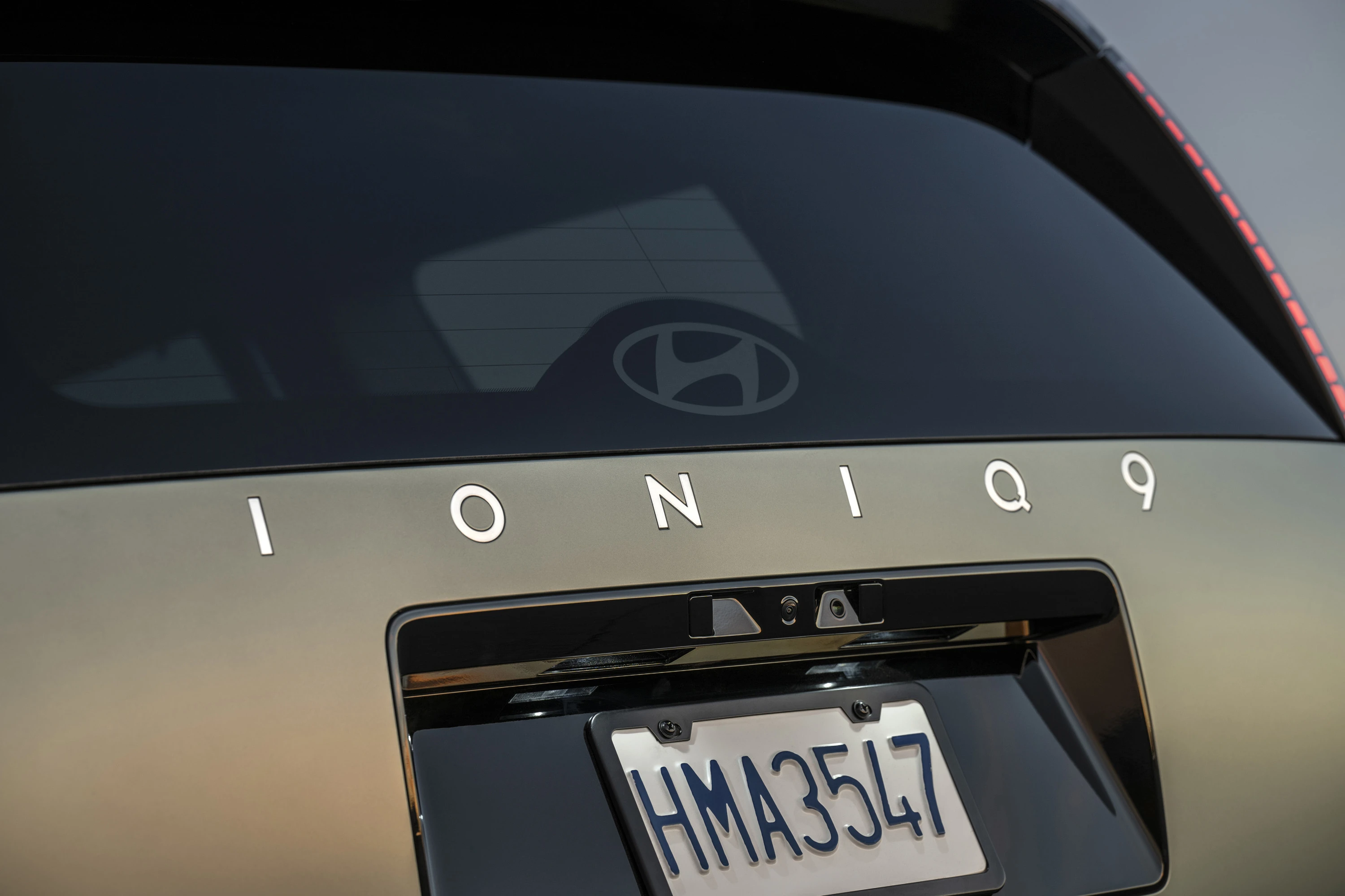 Hyundai IONIQ 9 AWD Long Range details view