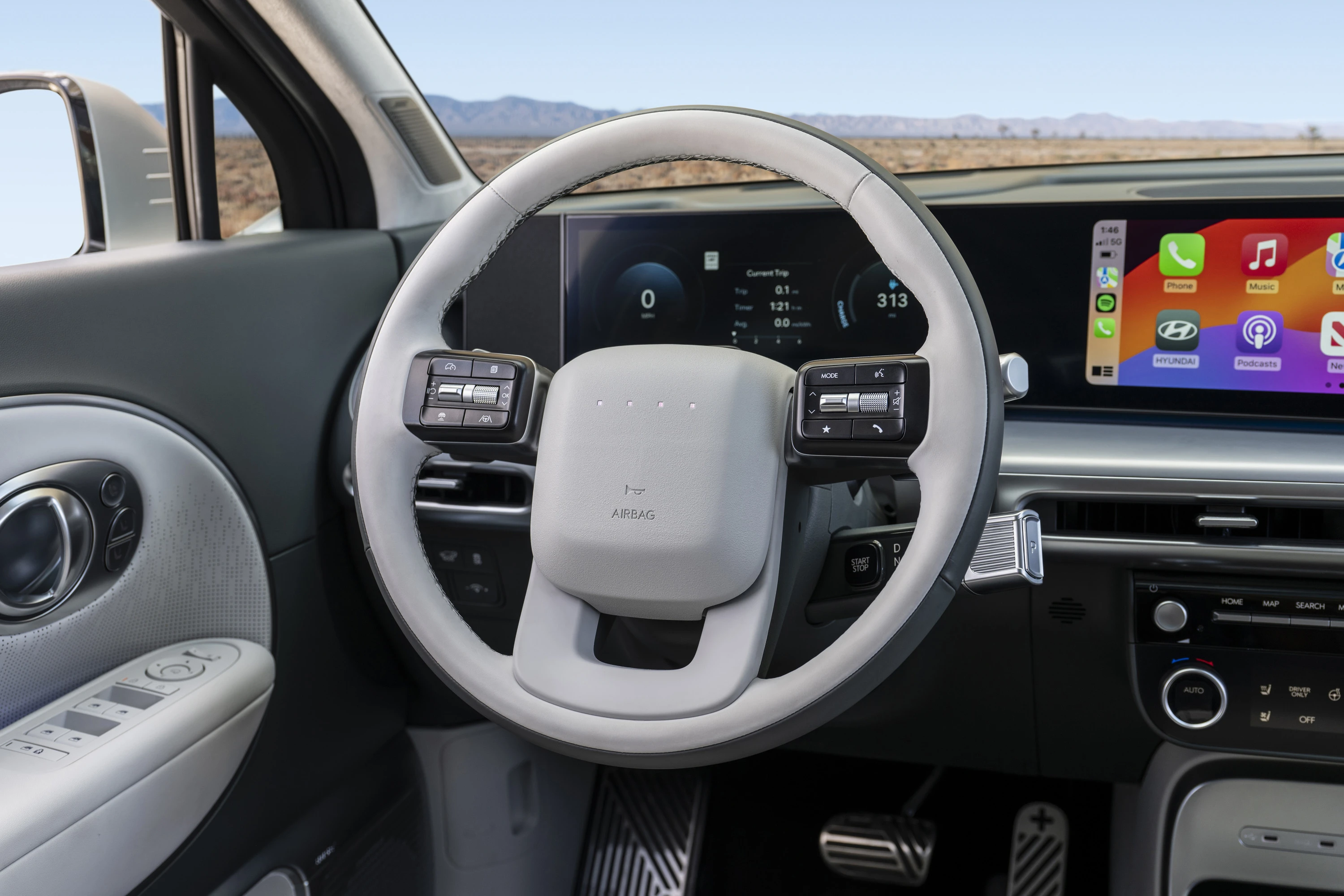 Hyundai IONIQ 9 AWD Long Range screens view