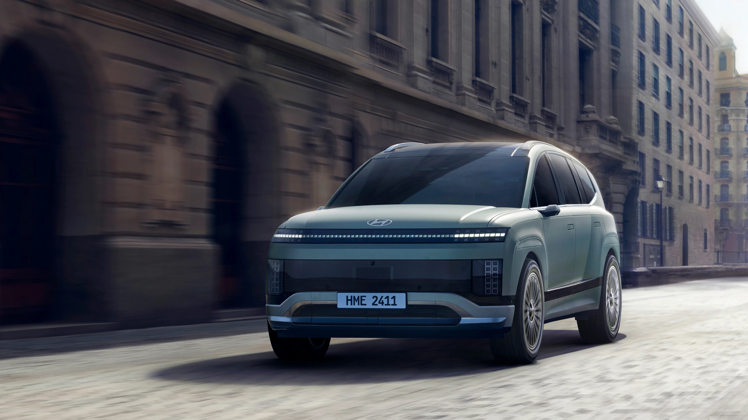Hyundai IONIQ 9 AWD Performance exterior view