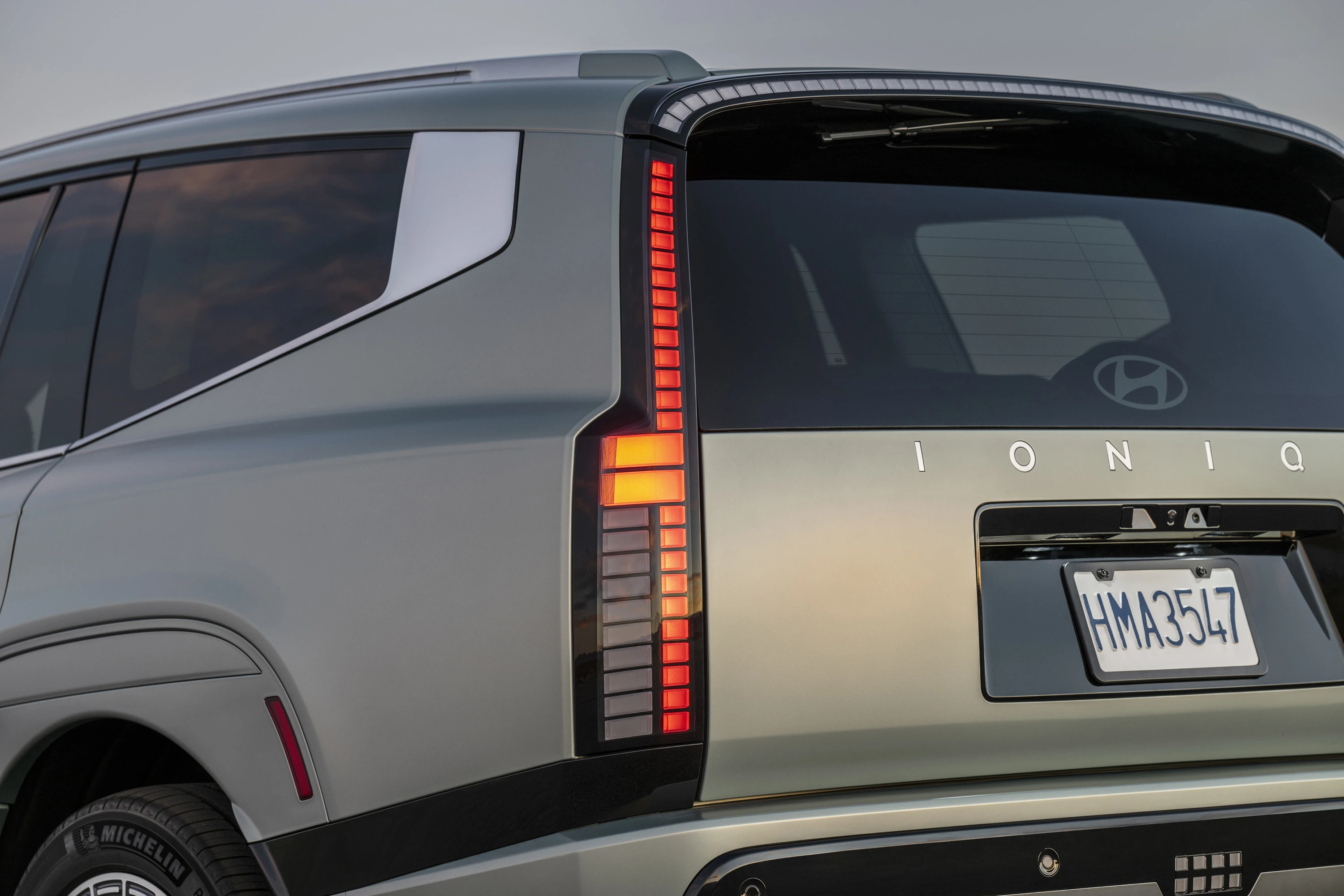 Hyundai IONIQ 9 AWD Performance rearlights view