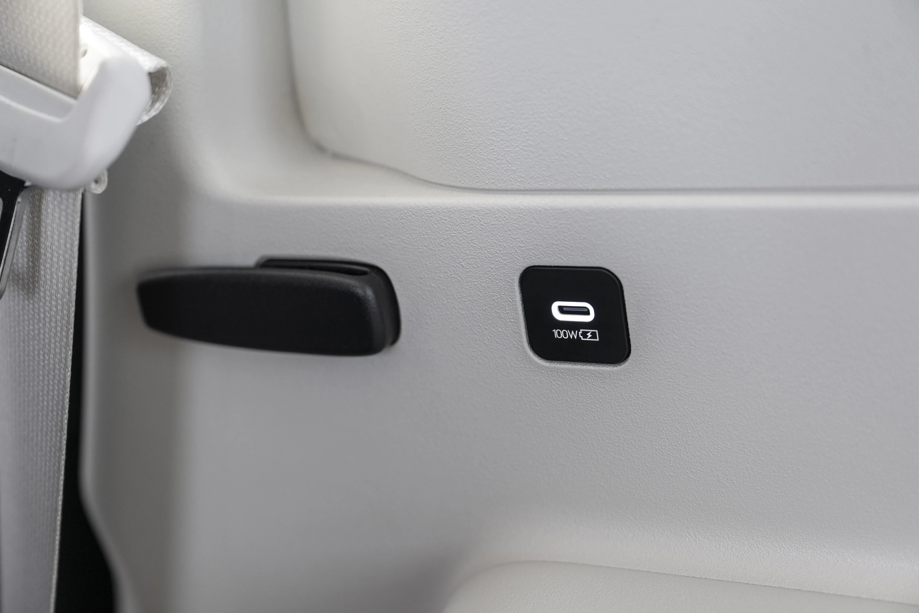 Hyundai IONIQ 9 RWD Long Range details view