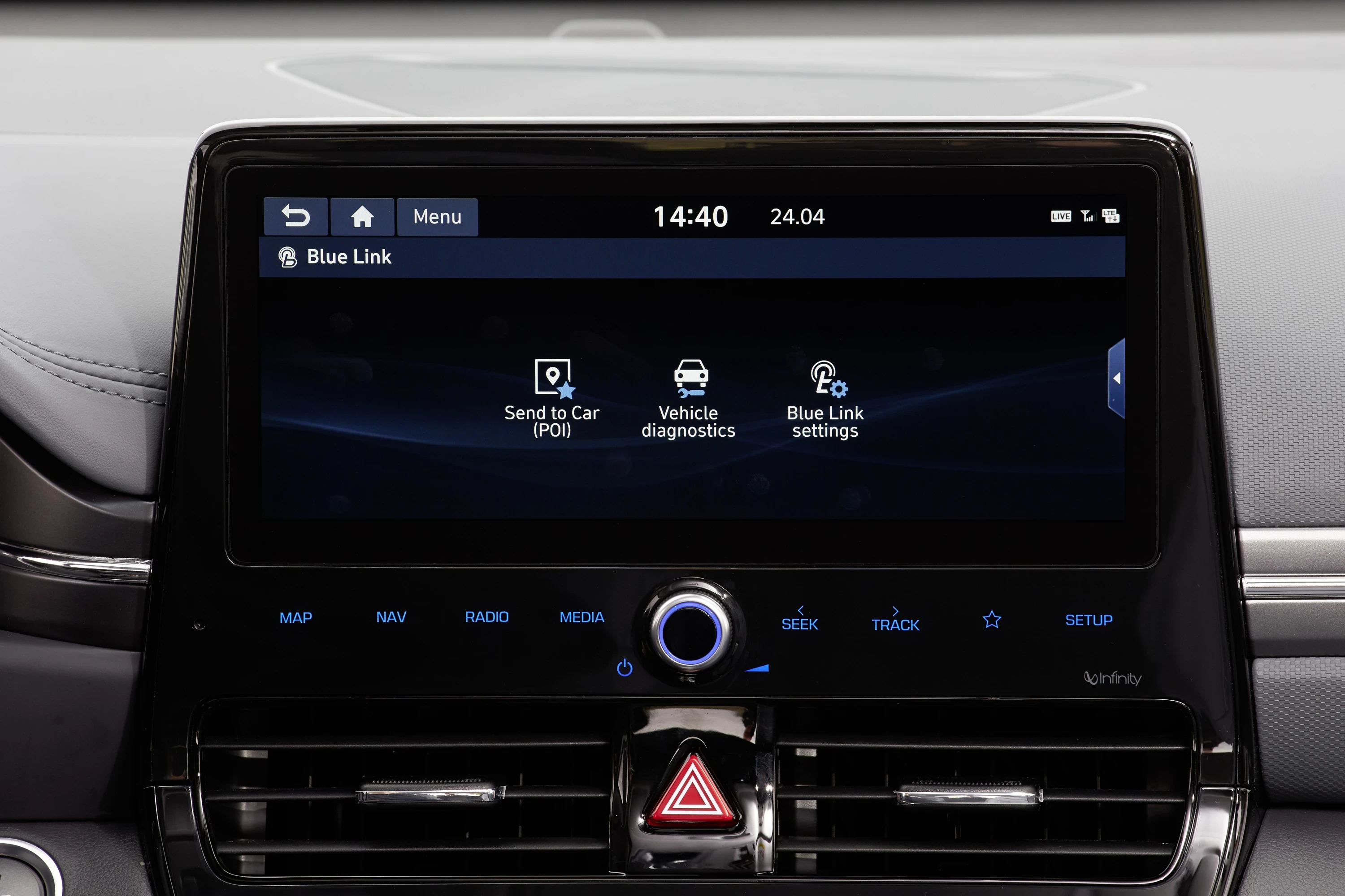 Hyundai IONIQ Electric 28 kWh screens view