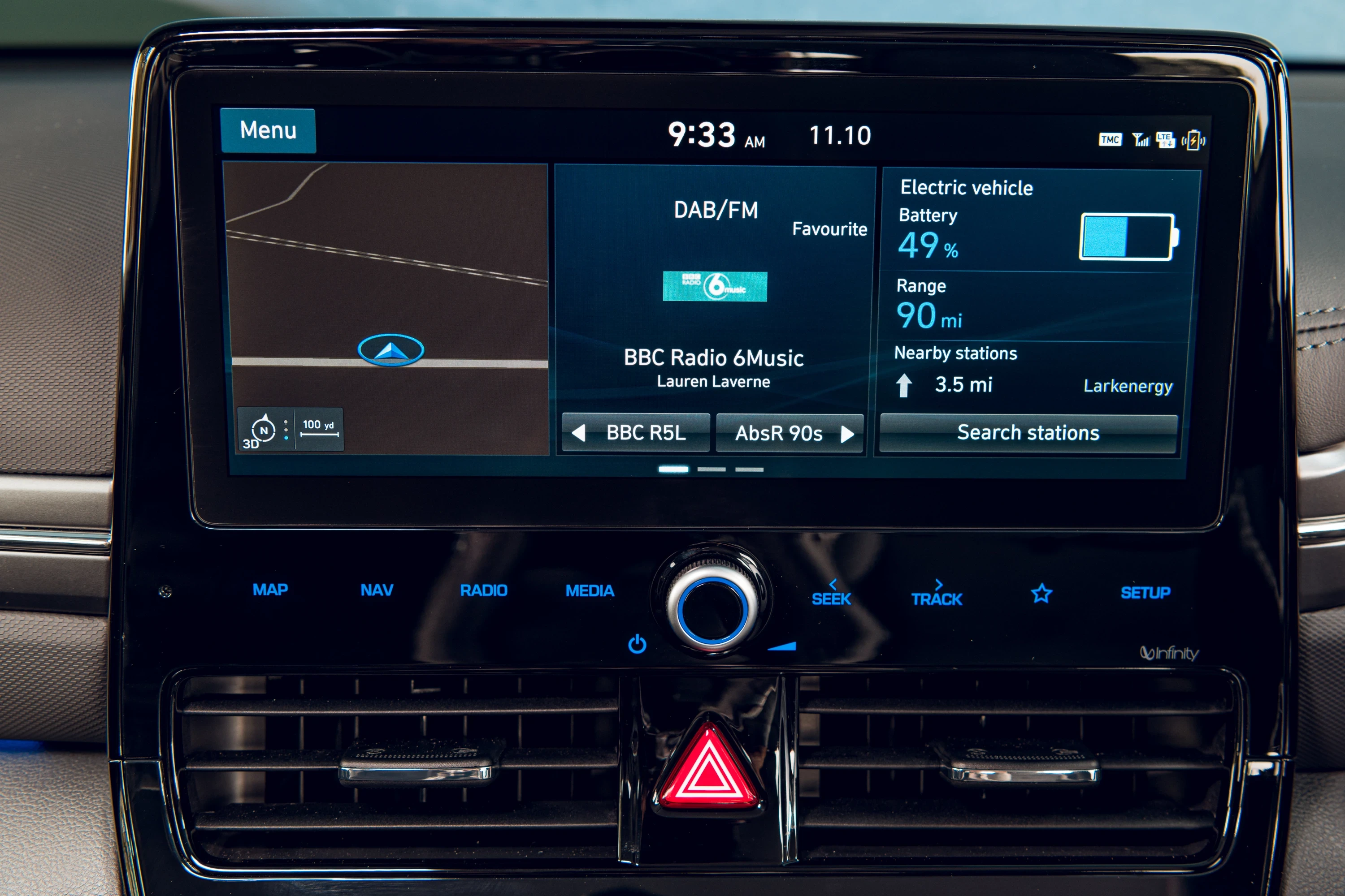 Hyundai IONIQ Electric 38 kWh screens view