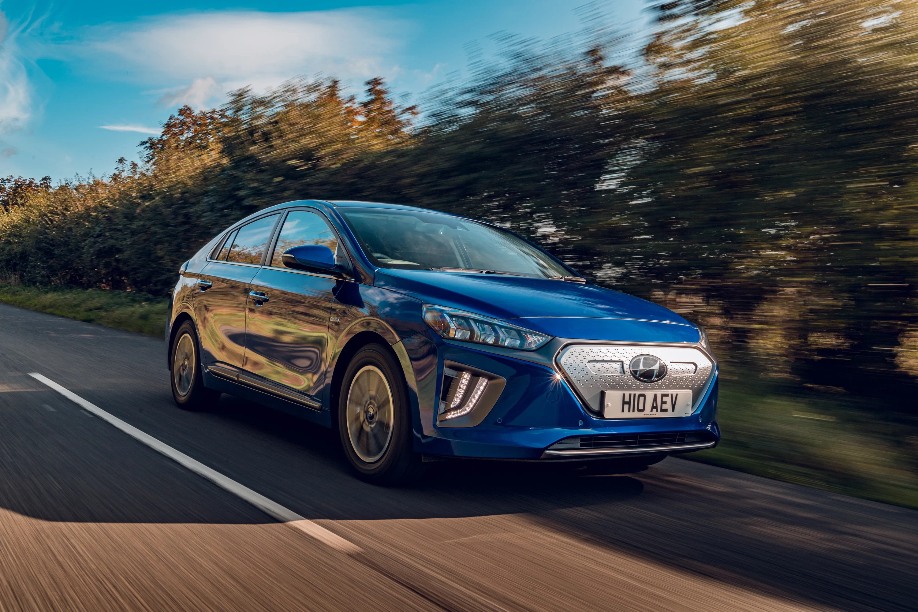 Hyundai IONIQ Electric 38 kWh exterior view