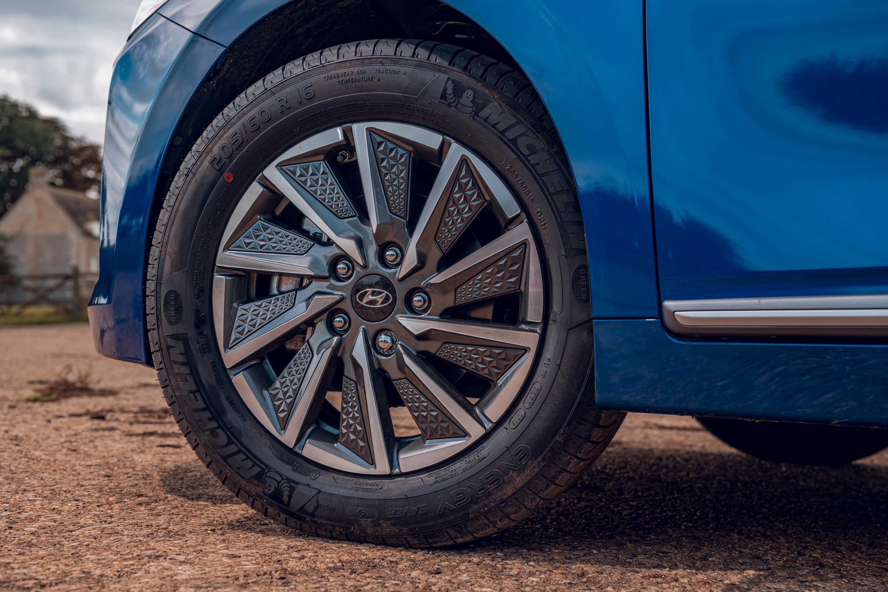 Hyundai IONIQ Electric 38 kWh wheels view