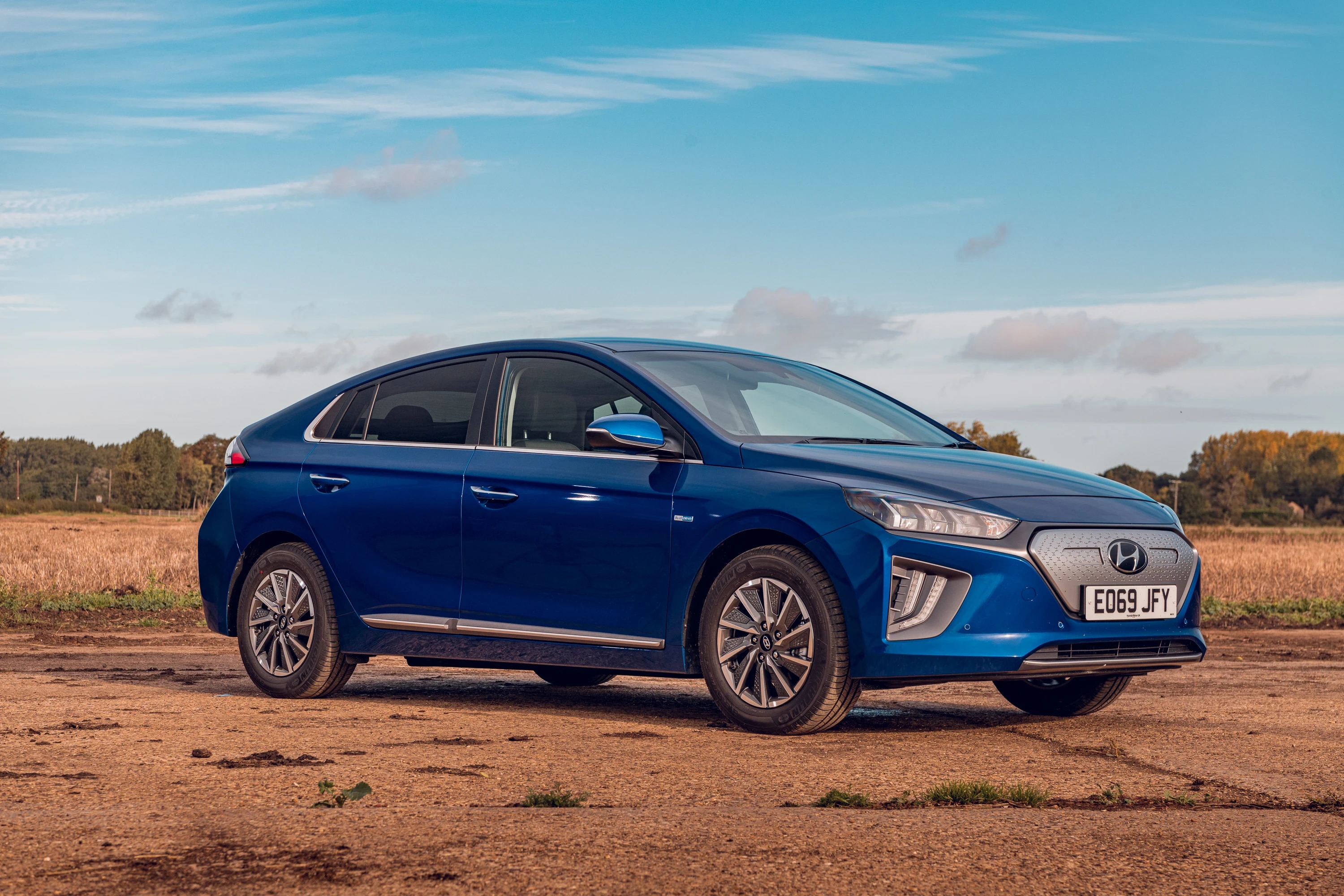Hyundai IONIQ Electric 38 kWh exterior view