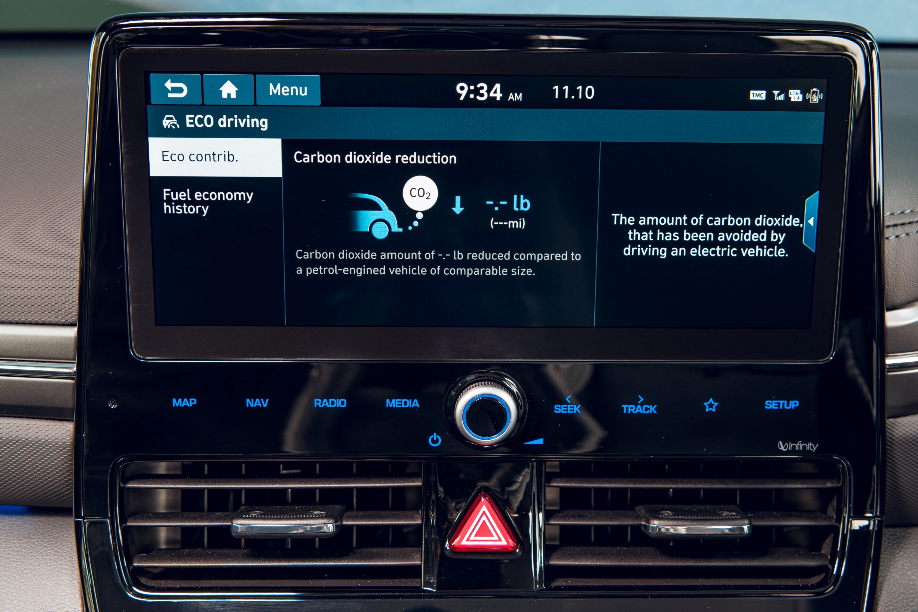 Hyundai IONIQ Electric 38 kWh screens view