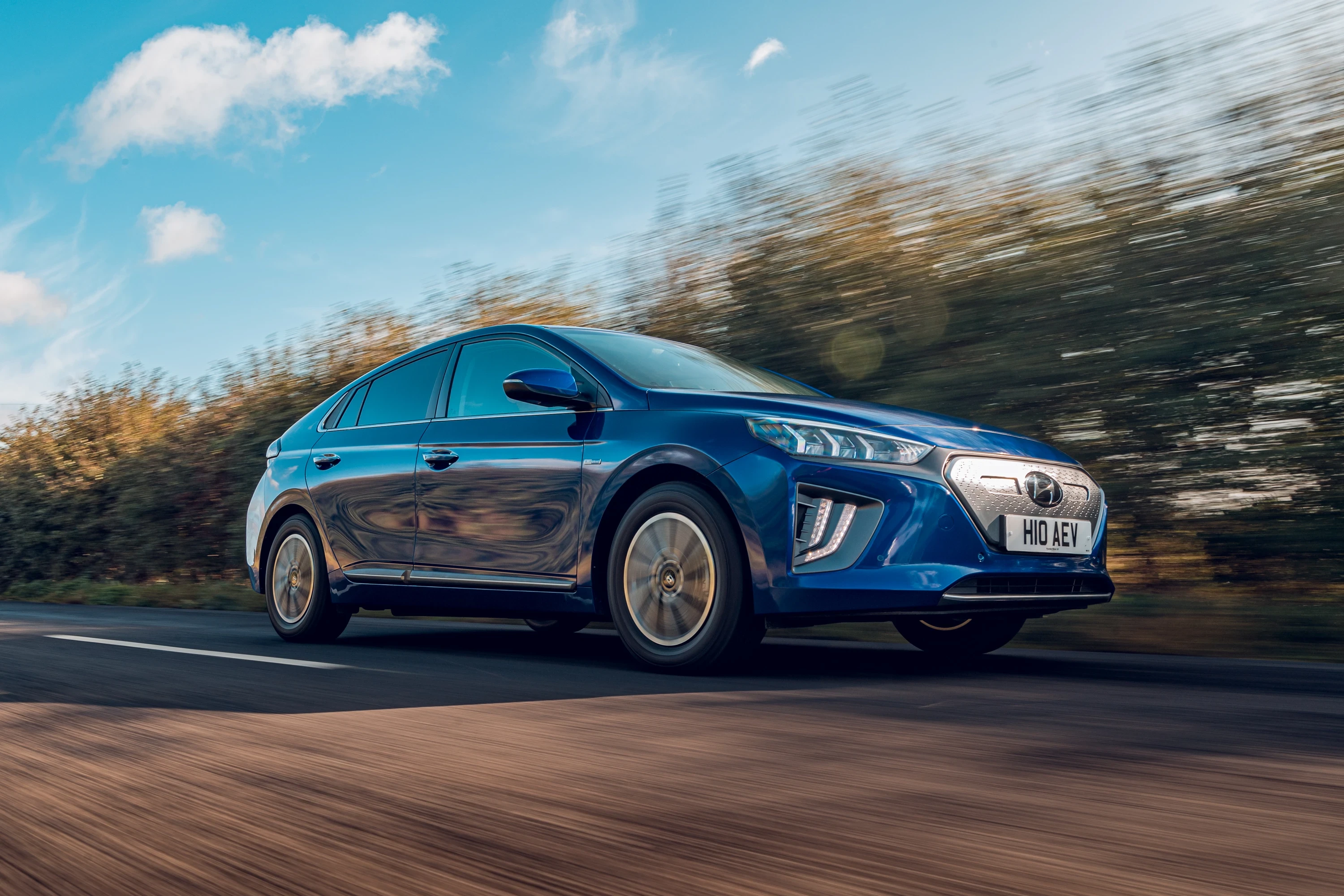 Hyundai IONIQ Electric 38 kWh exterior view