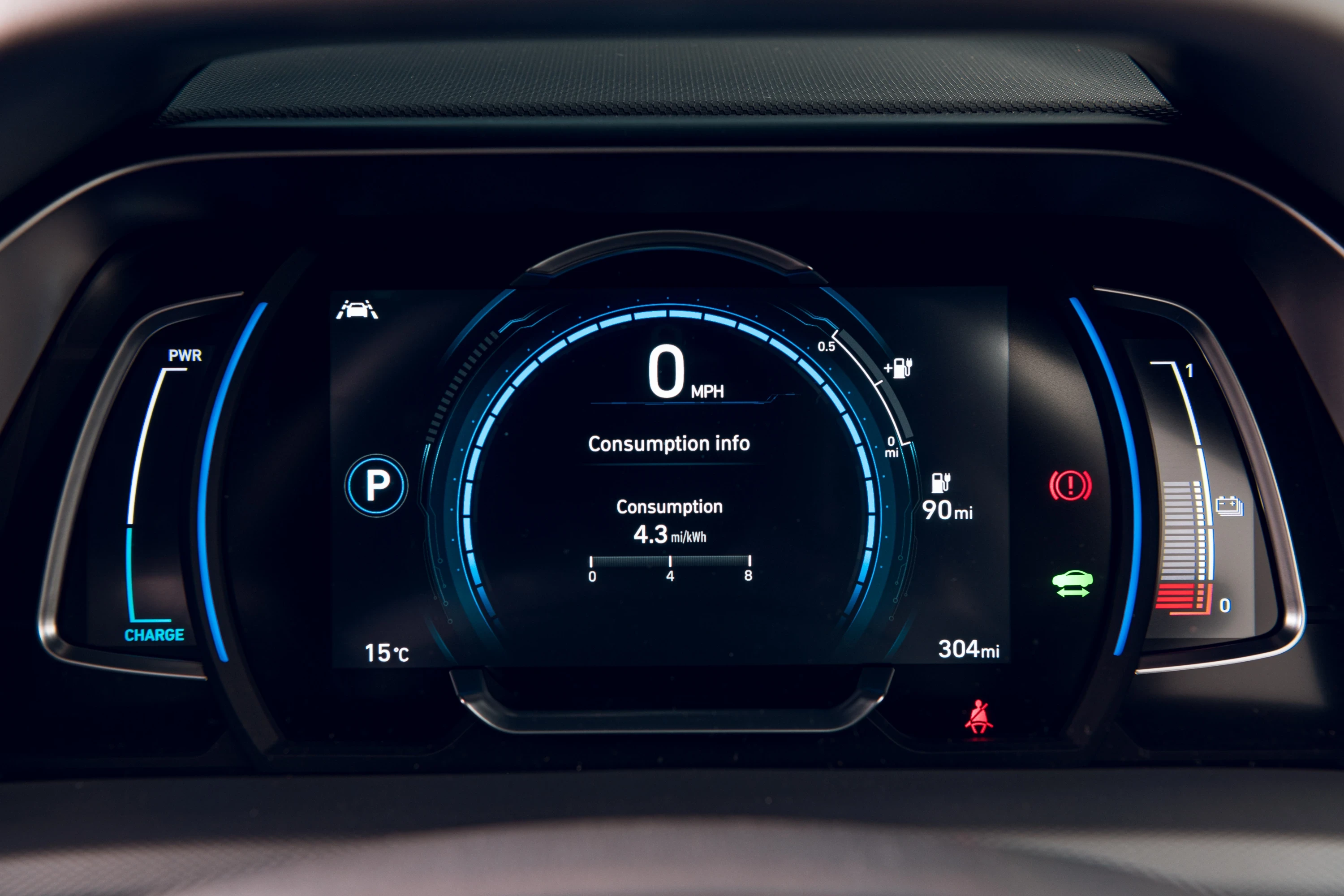 Hyundai IONIQ Electric 38 kWh screens view