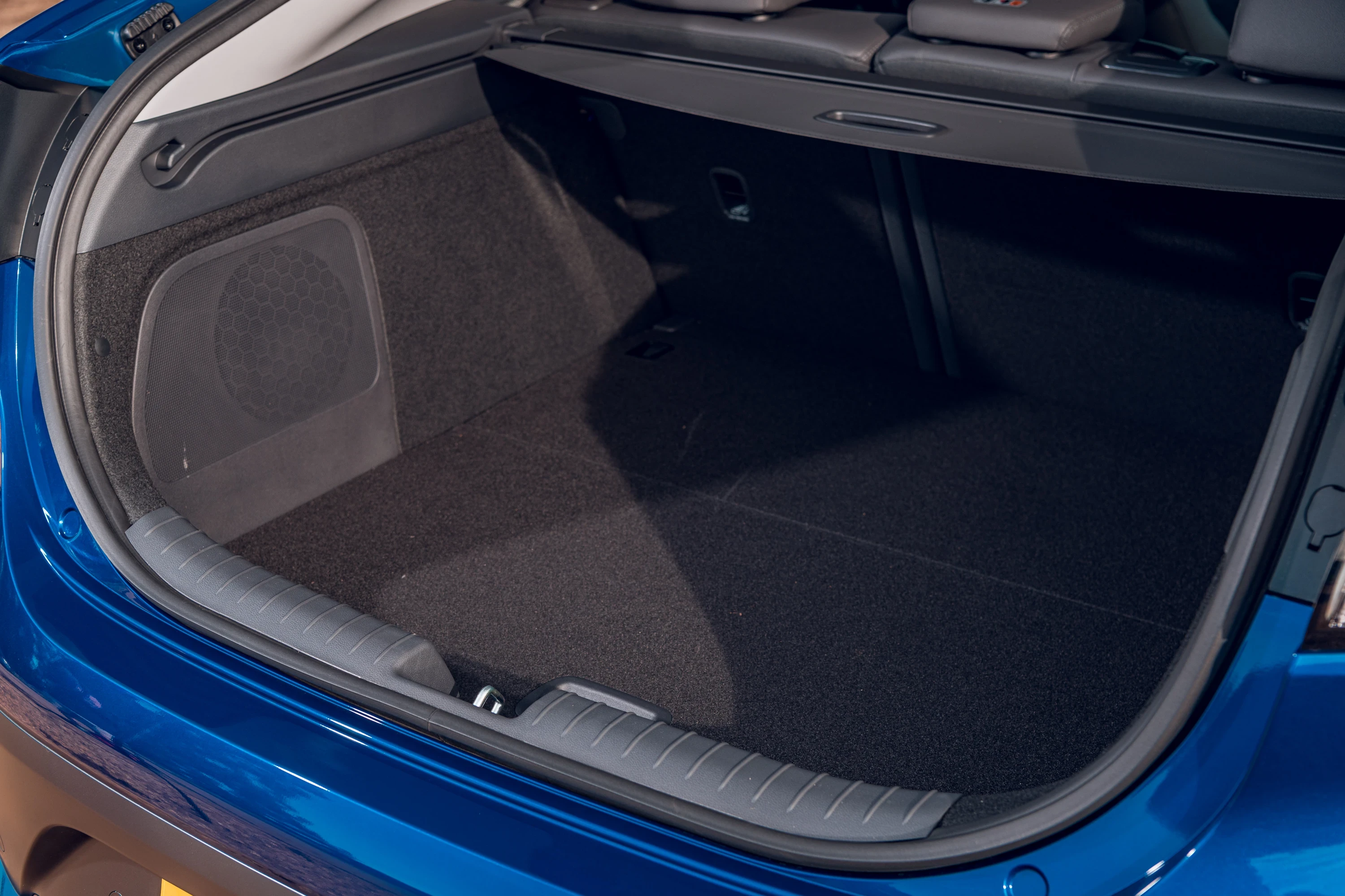 Hyundai IONIQ Electric 38 kWh trunk view