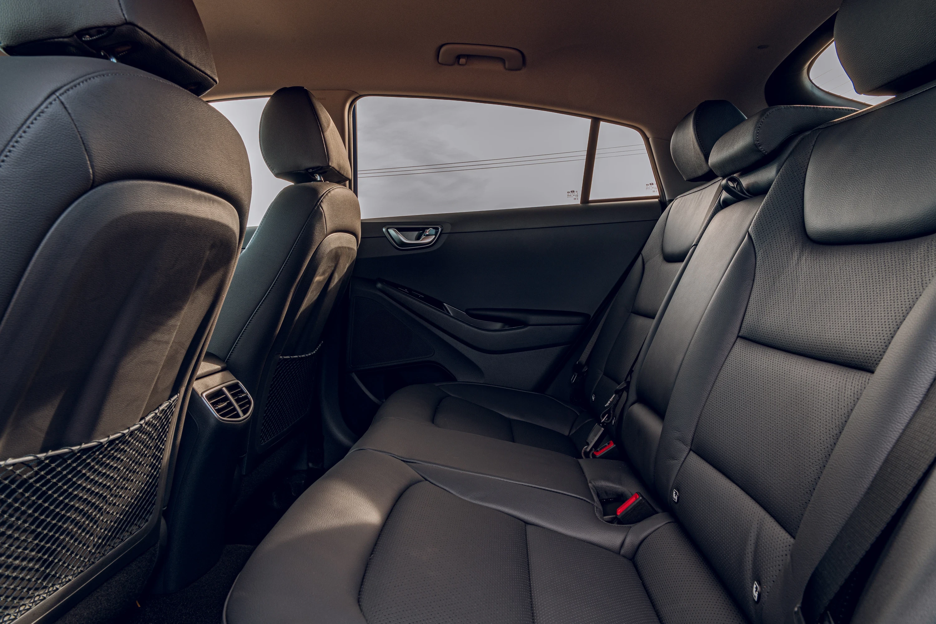 Hyundai IONIQ Electric 38 kWh secondrowseats view