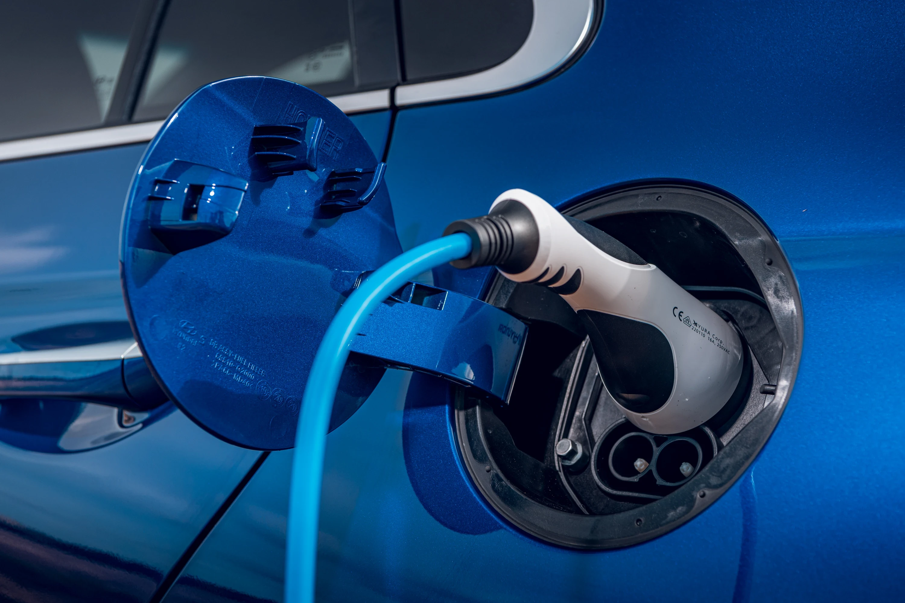 Hyundai IONIQ Electric 38 kWh chargport view