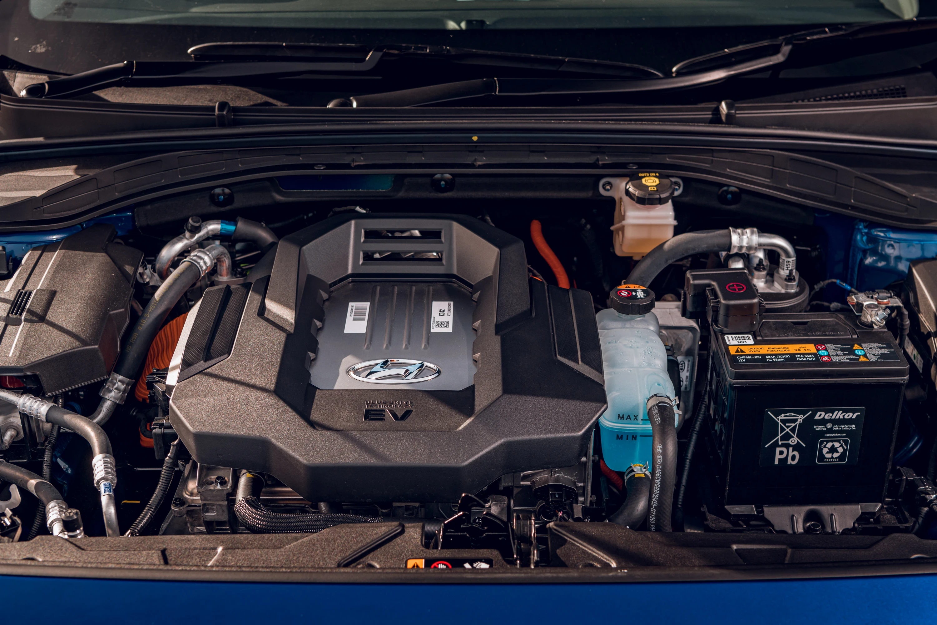Hyundai IONIQ Electric 38 kWh technology view