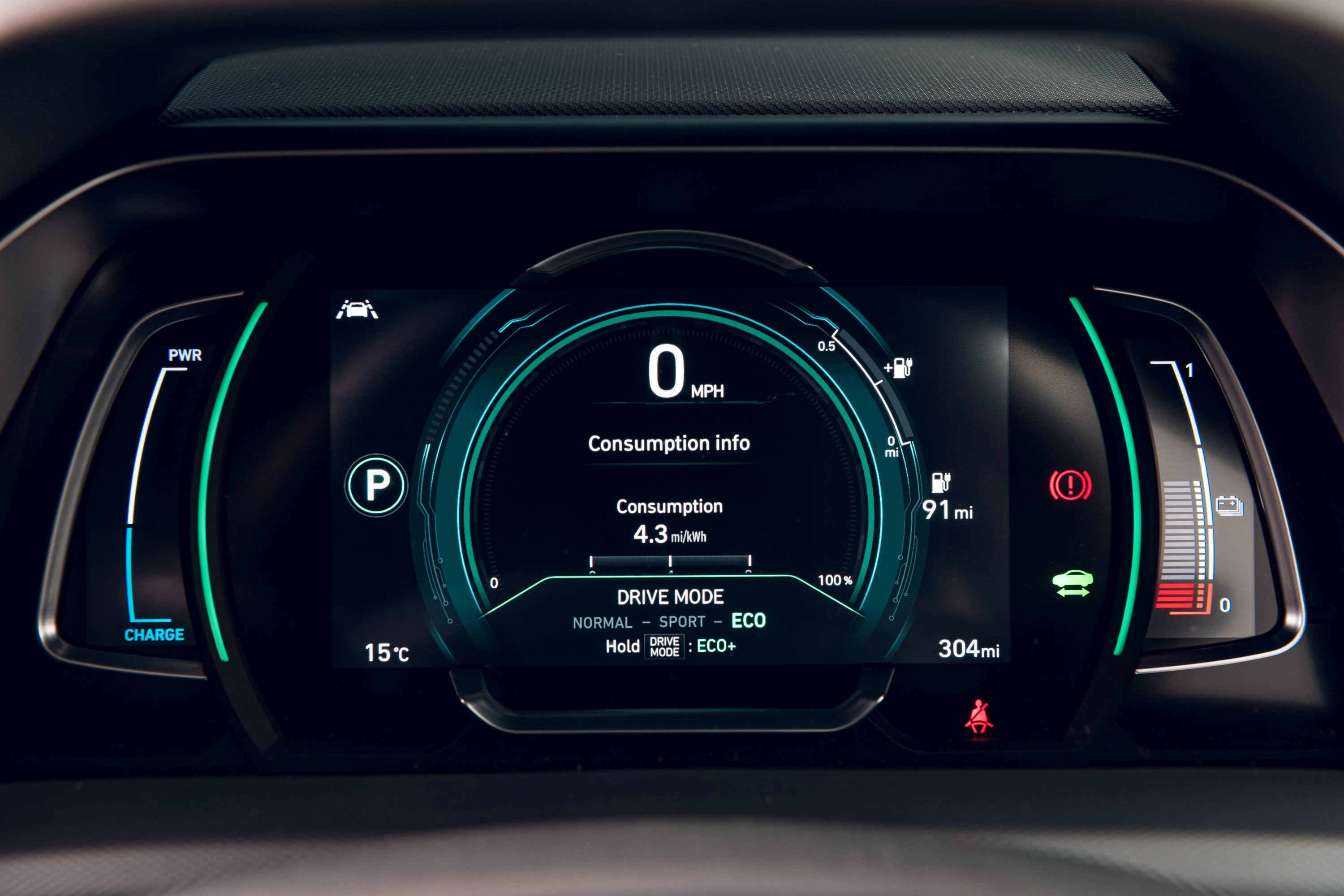 Hyundai IONIQ Electric 38 kWh screens view