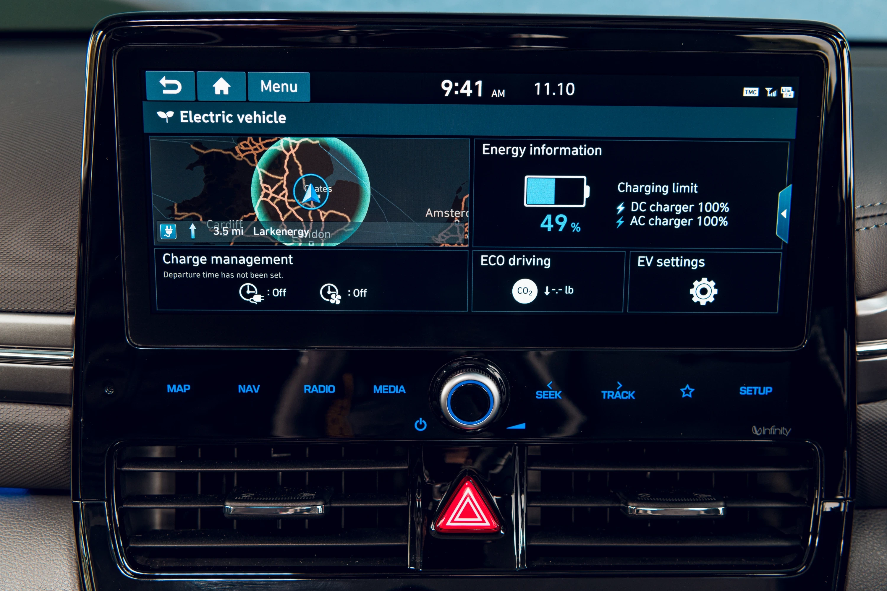 Hyundai IONIQ Electric 38 kWh screens view