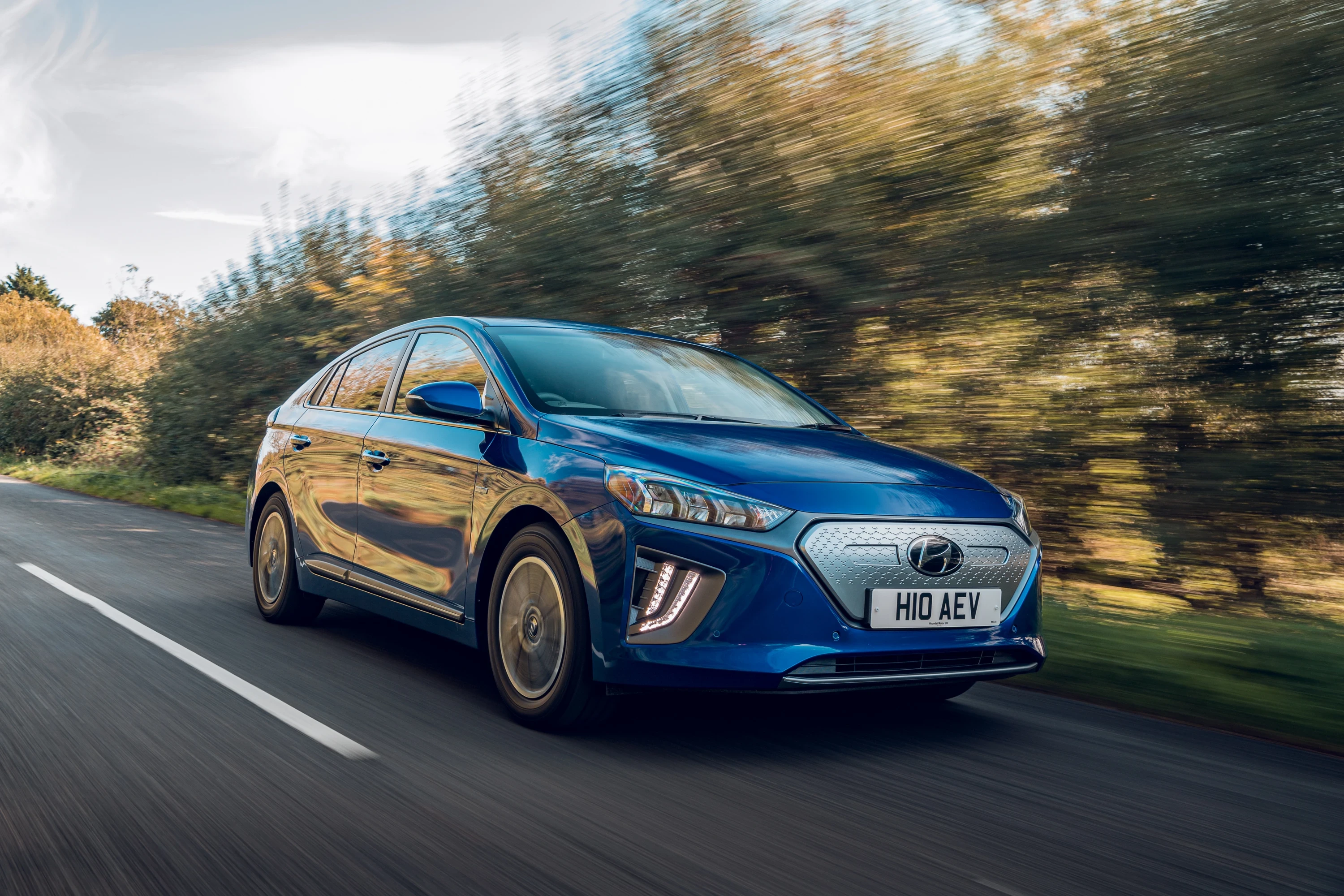 Hyundai IONIQ Electric 38 kWh exterior view