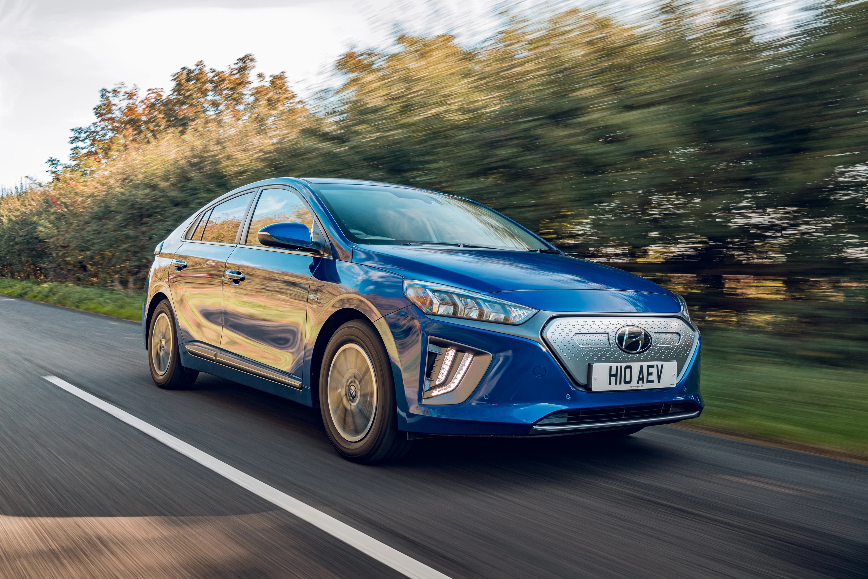 Hyundai IONIQ Electric 38 kWh exterior view