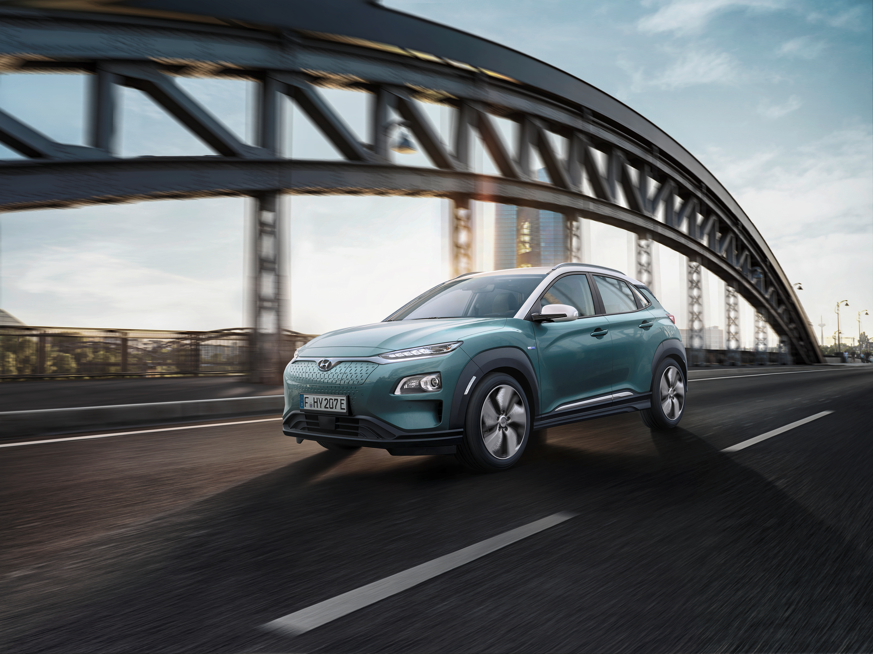 Hyundai Kona Electric 39 kWh exterior view