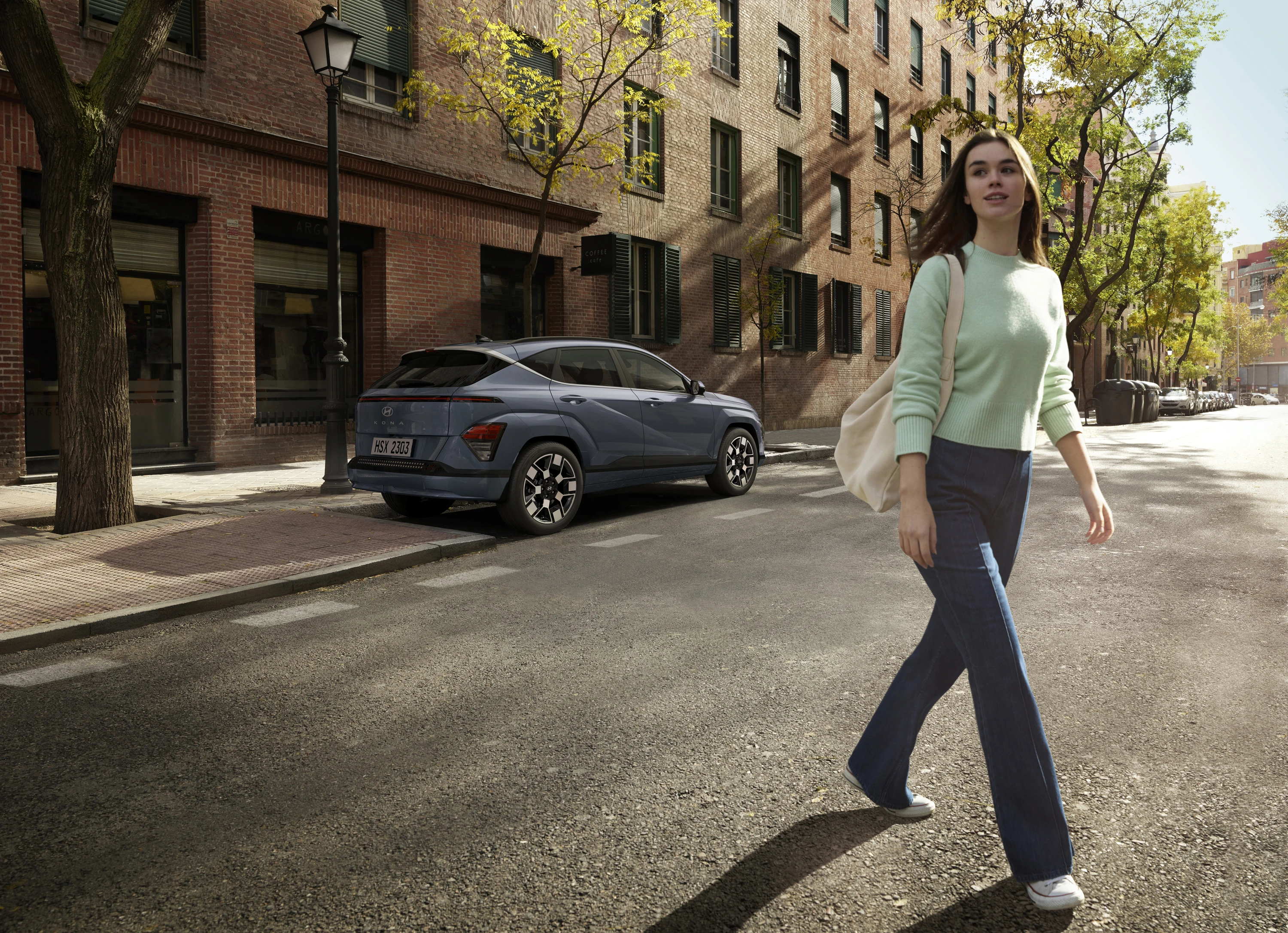 Hyundai Kona Long Range exterior view